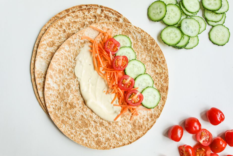 15-minute chickpea tuna salad wrap with fresh greens - healthy diet lunch recipes 15-minute chickpea tuna salad wrap with fresh greens - healthy diet lunch recipes