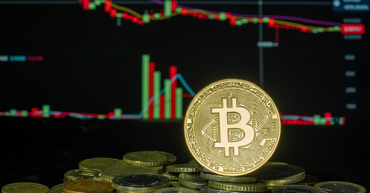 Bitcoin Holds Near $63,900 as Fed Pause and CLARITY Act Delay Impact Market