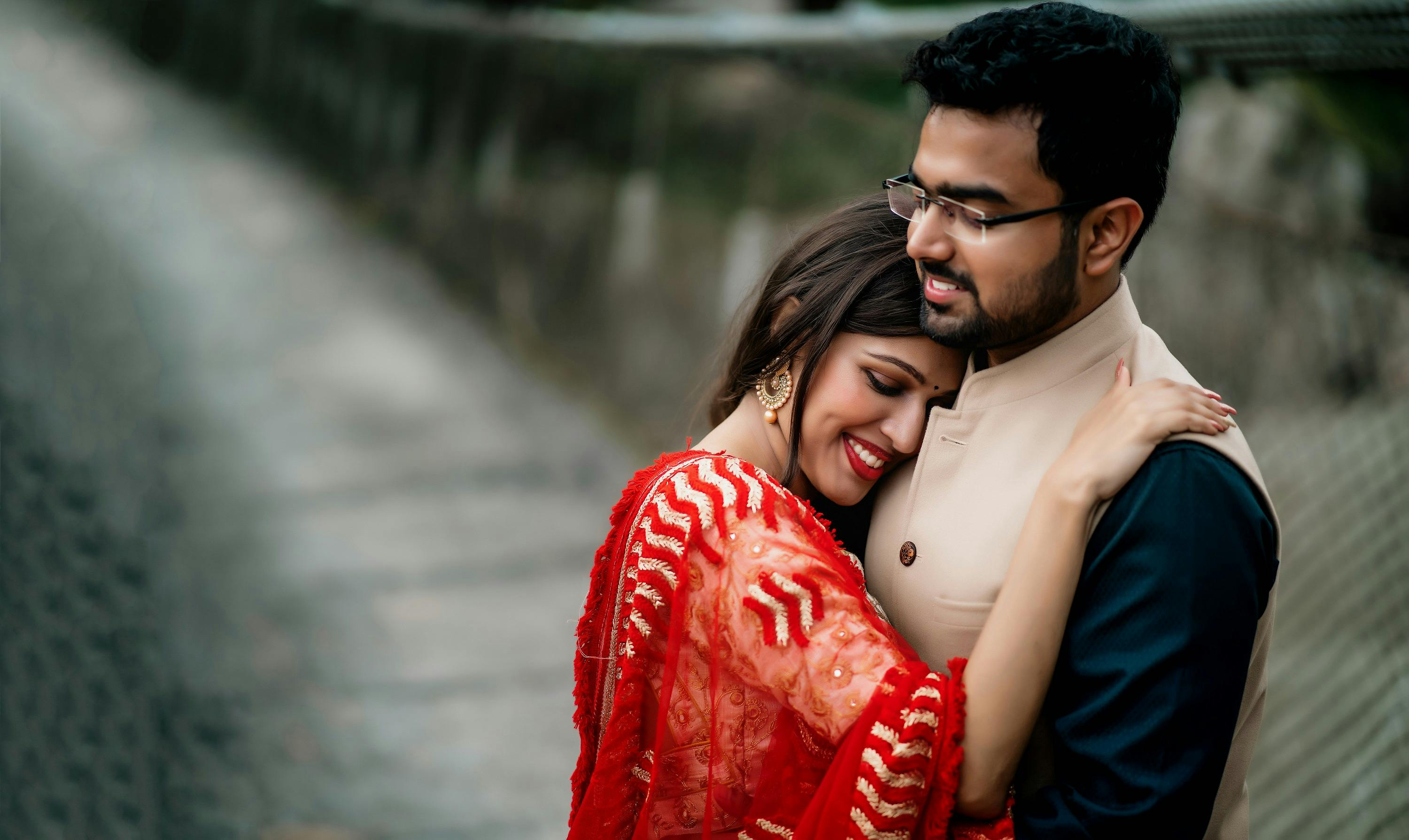 Top Wedding Couple Poses of 2021 | Latest Ideas For Couples