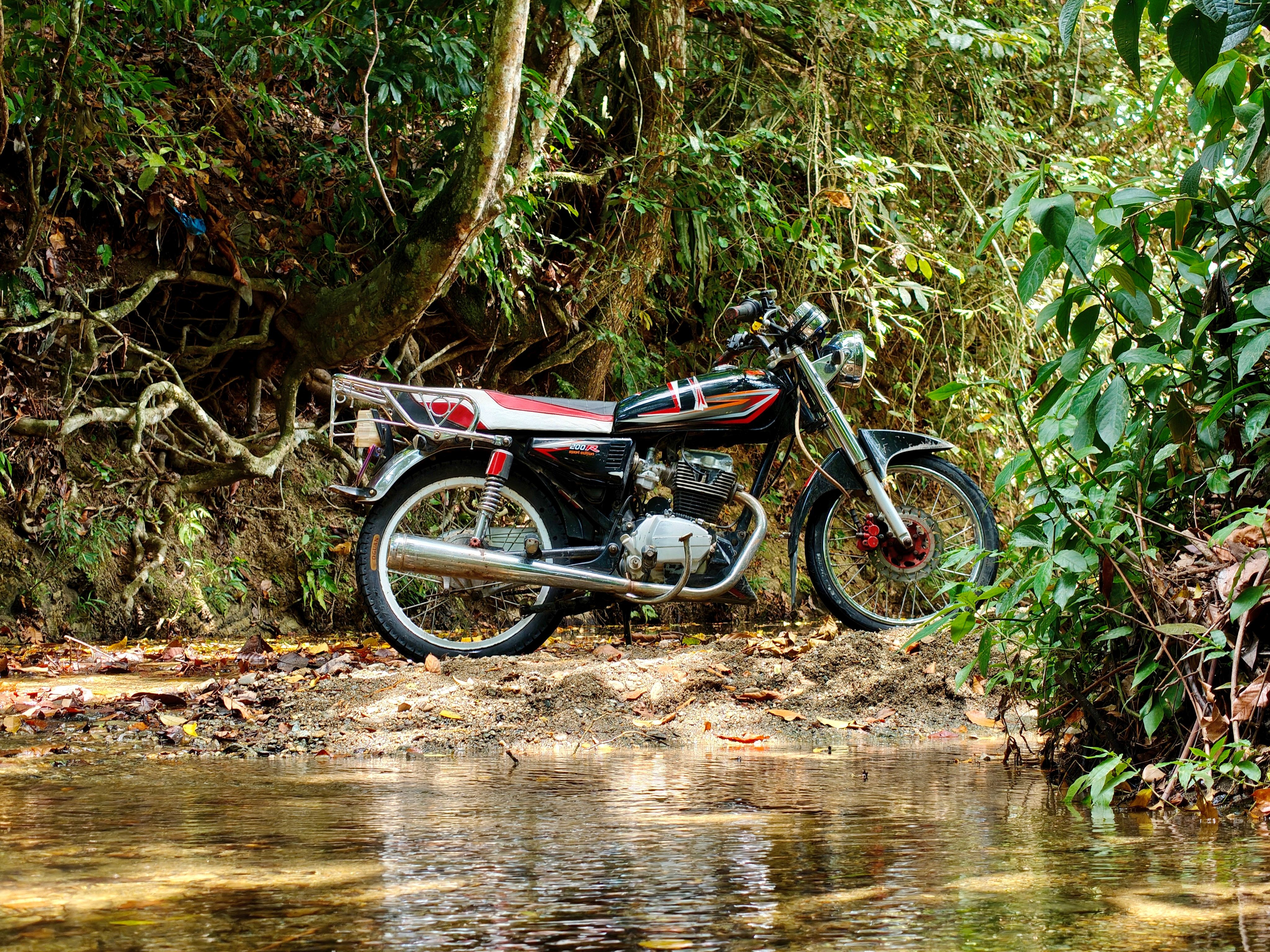 motorcycles & powersports s.r.o motorcycle powersports bc — Photo by Joaquin Reyes Ramos on Pexels