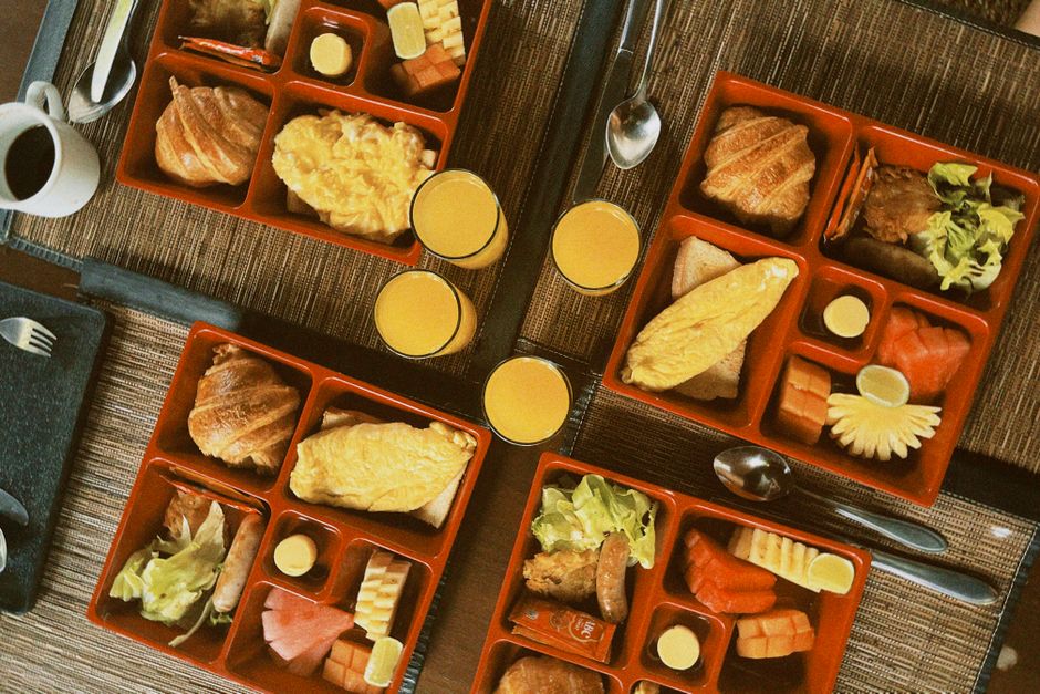Breakfast - bento box at the station