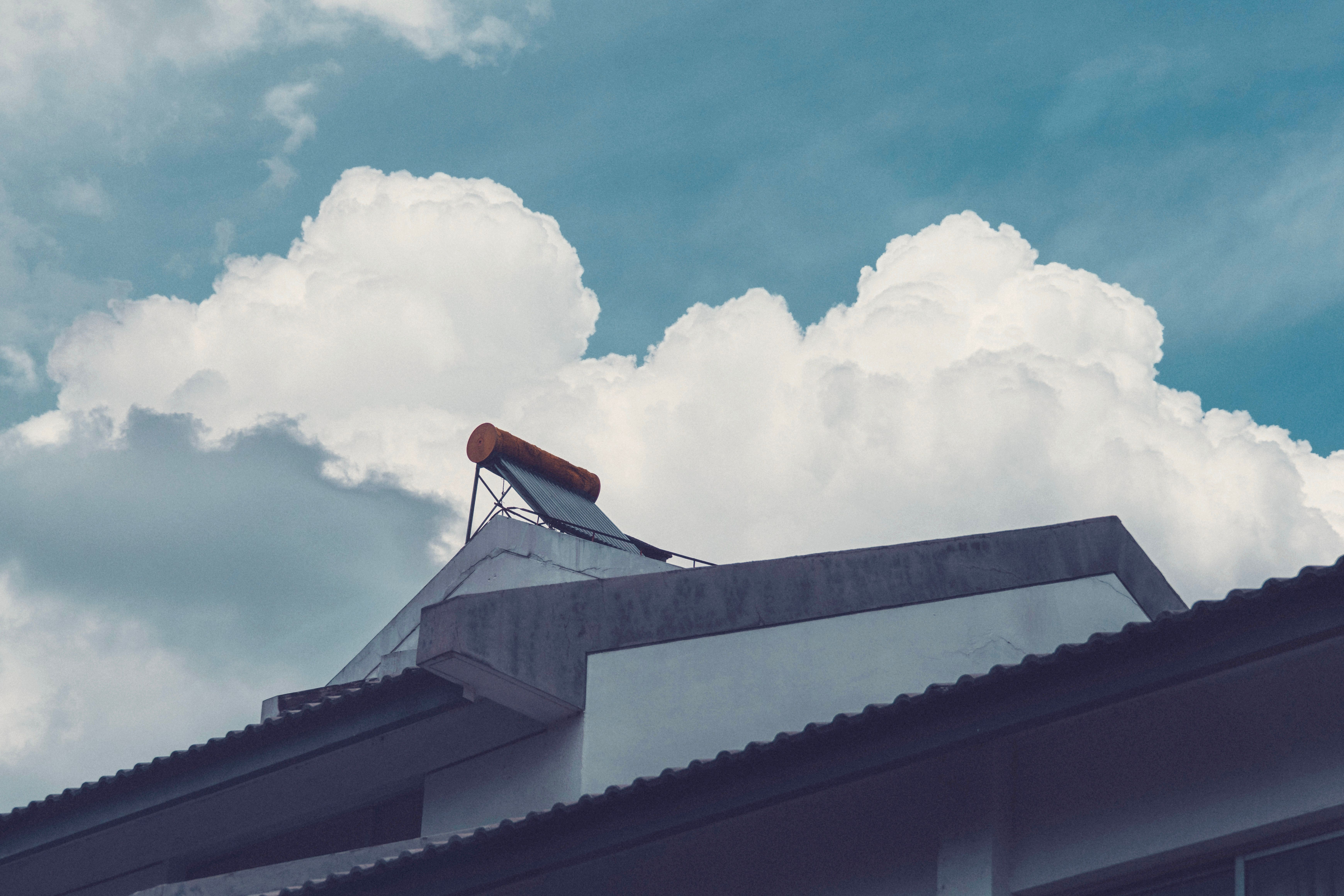 What Solar Water Heater Costs in Cyprus in 2026 — illustrasjonsbilde