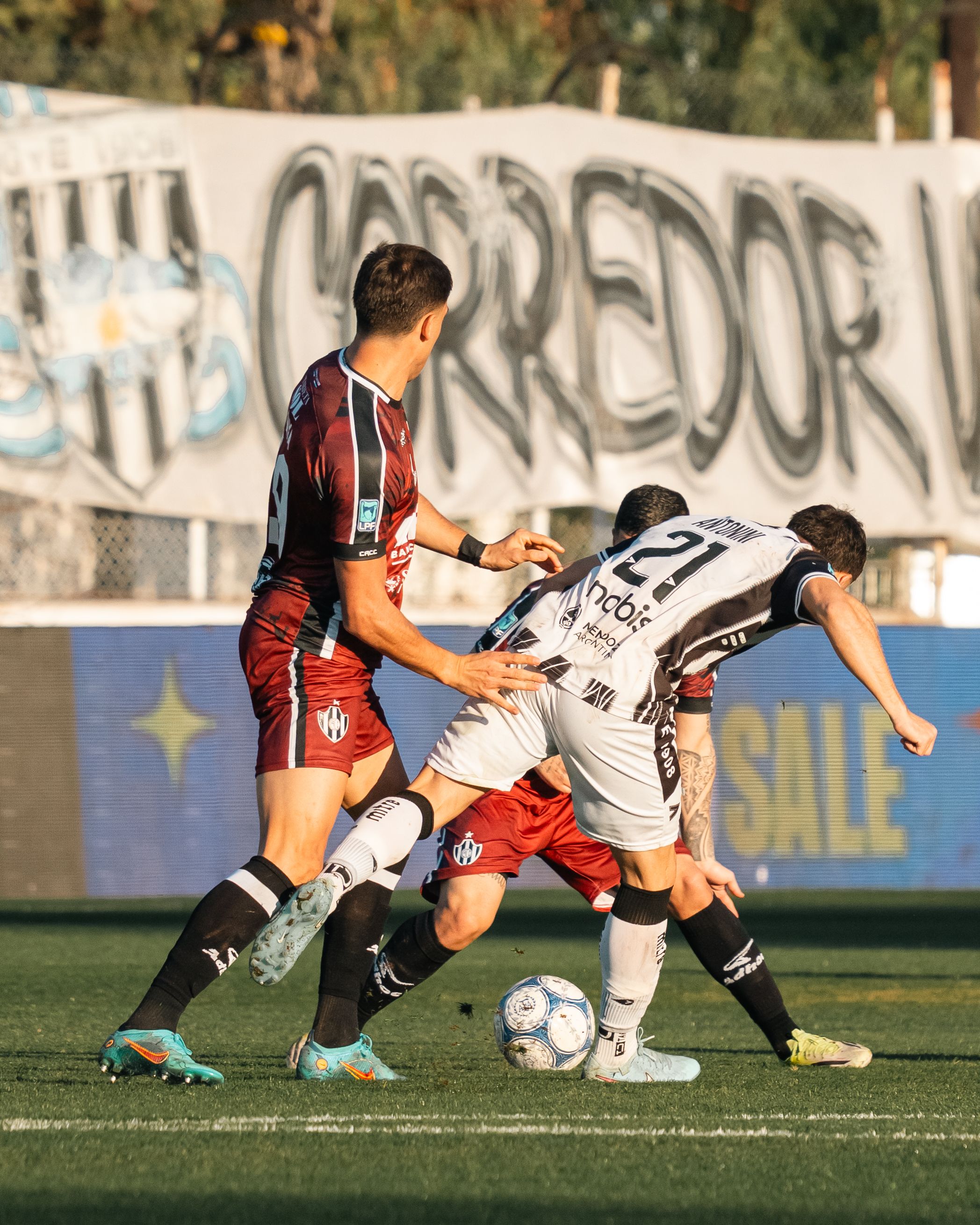 soccer right back player defending