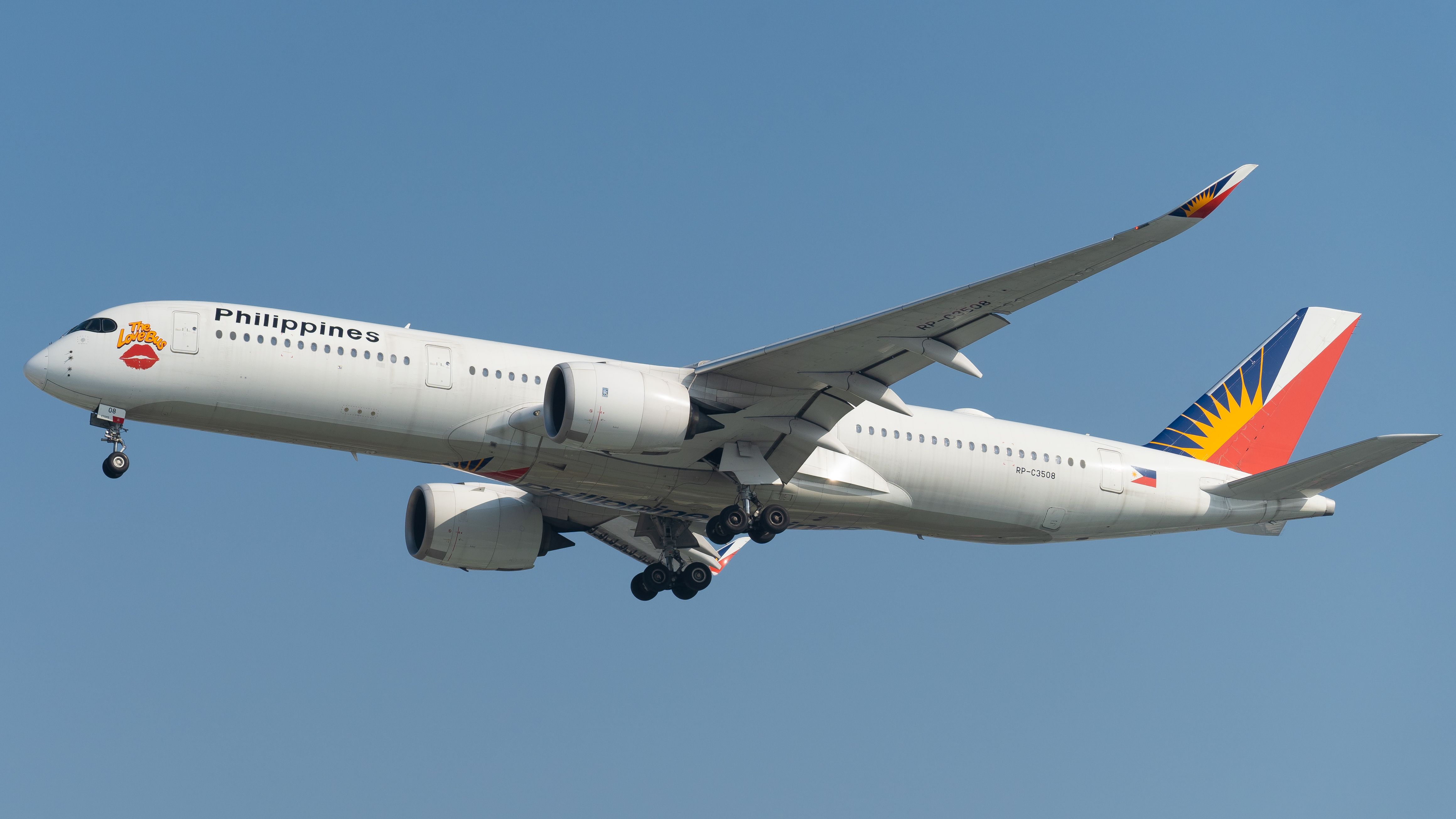 Philippine Airlines Orders 34 Jets in $12B Fleet Expansion