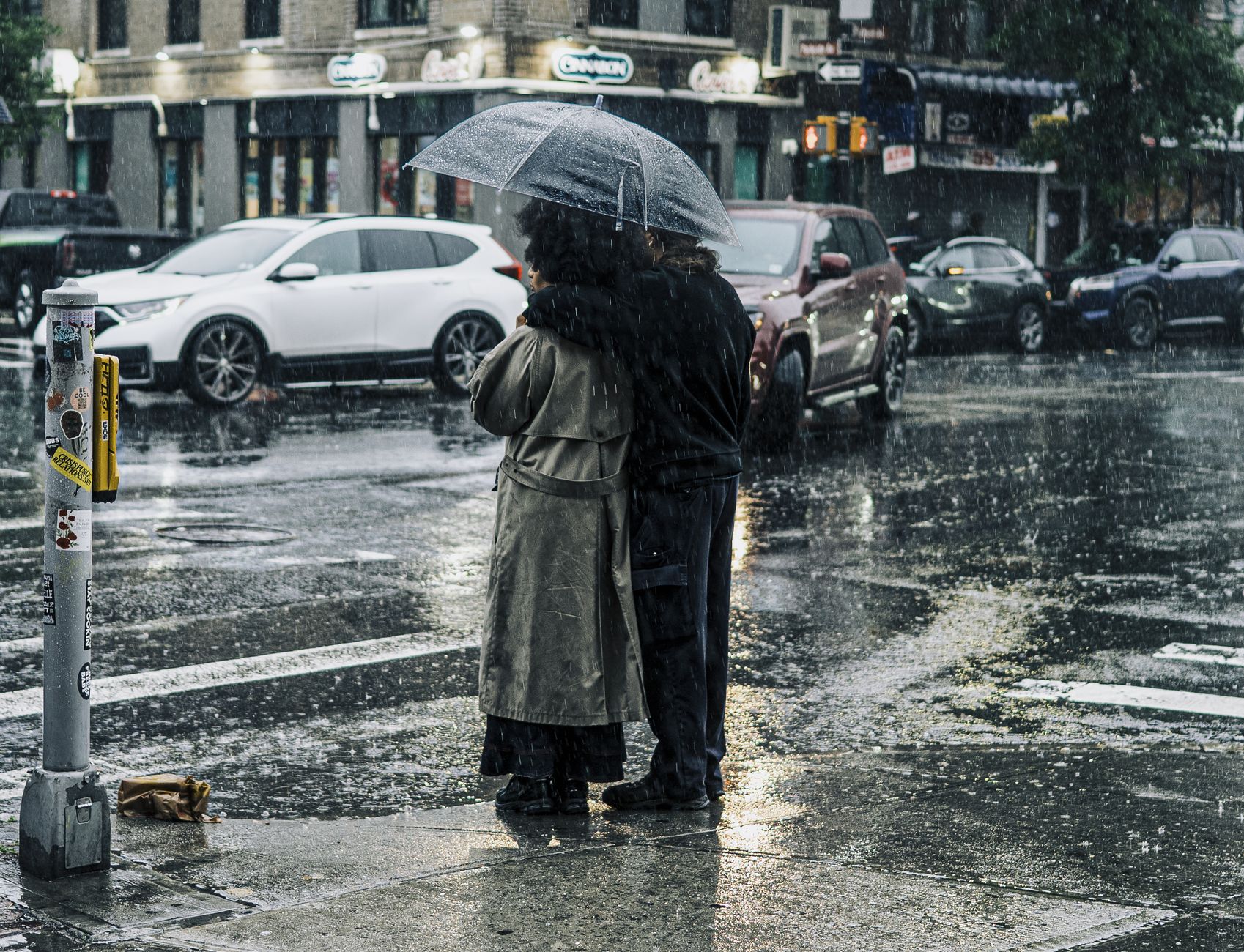 Caniculă și coduri de avertizare meteo în aproape jumătate din țară, duminică în Arad, Bihor și Satu Mare va fi cod roșu