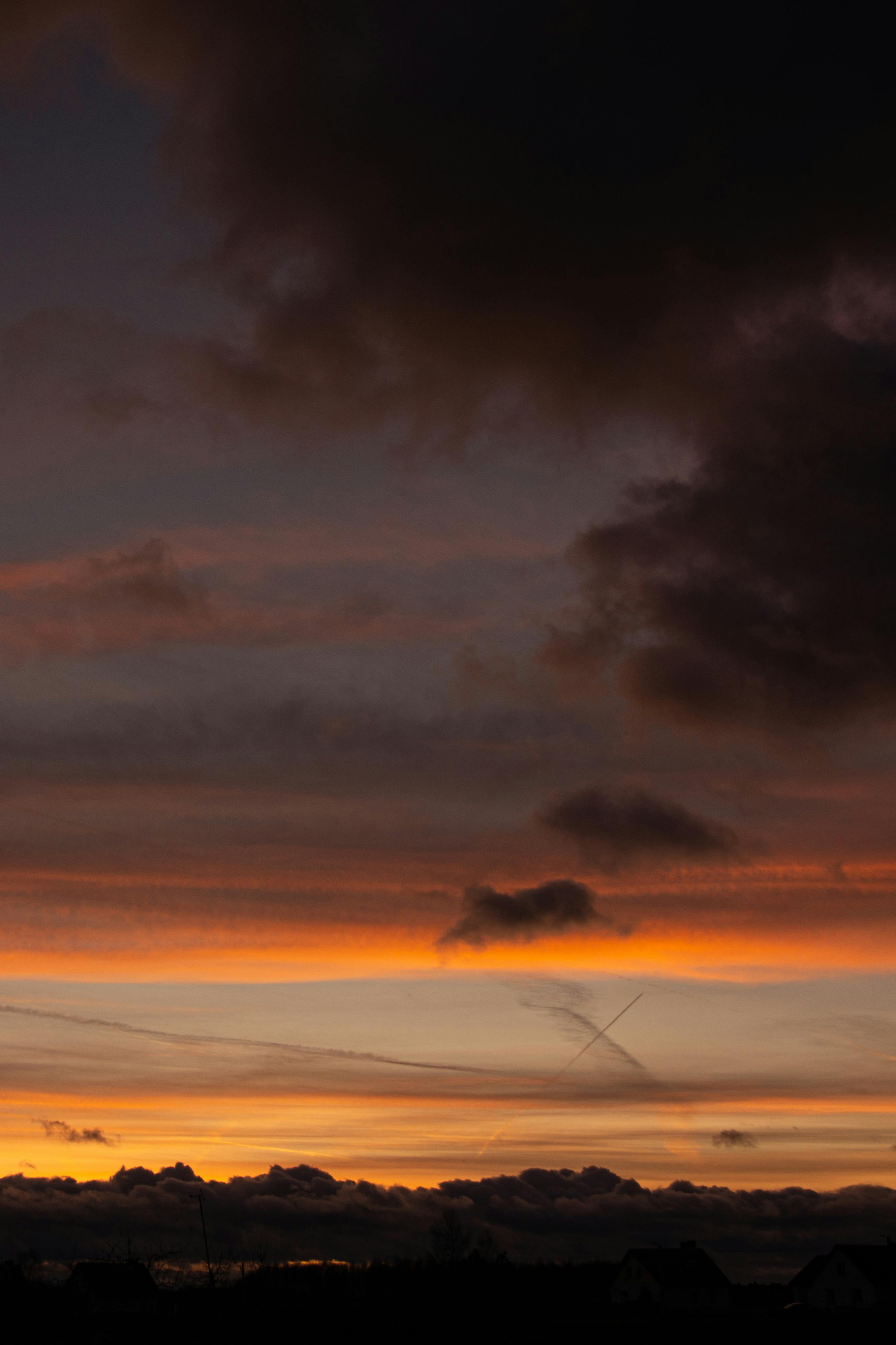 Picturesque view of colorful cloudy sky at sundown · Free Stock Photo