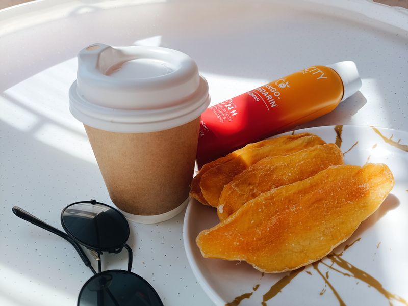 freeze-dried strawberries and mango in a bag