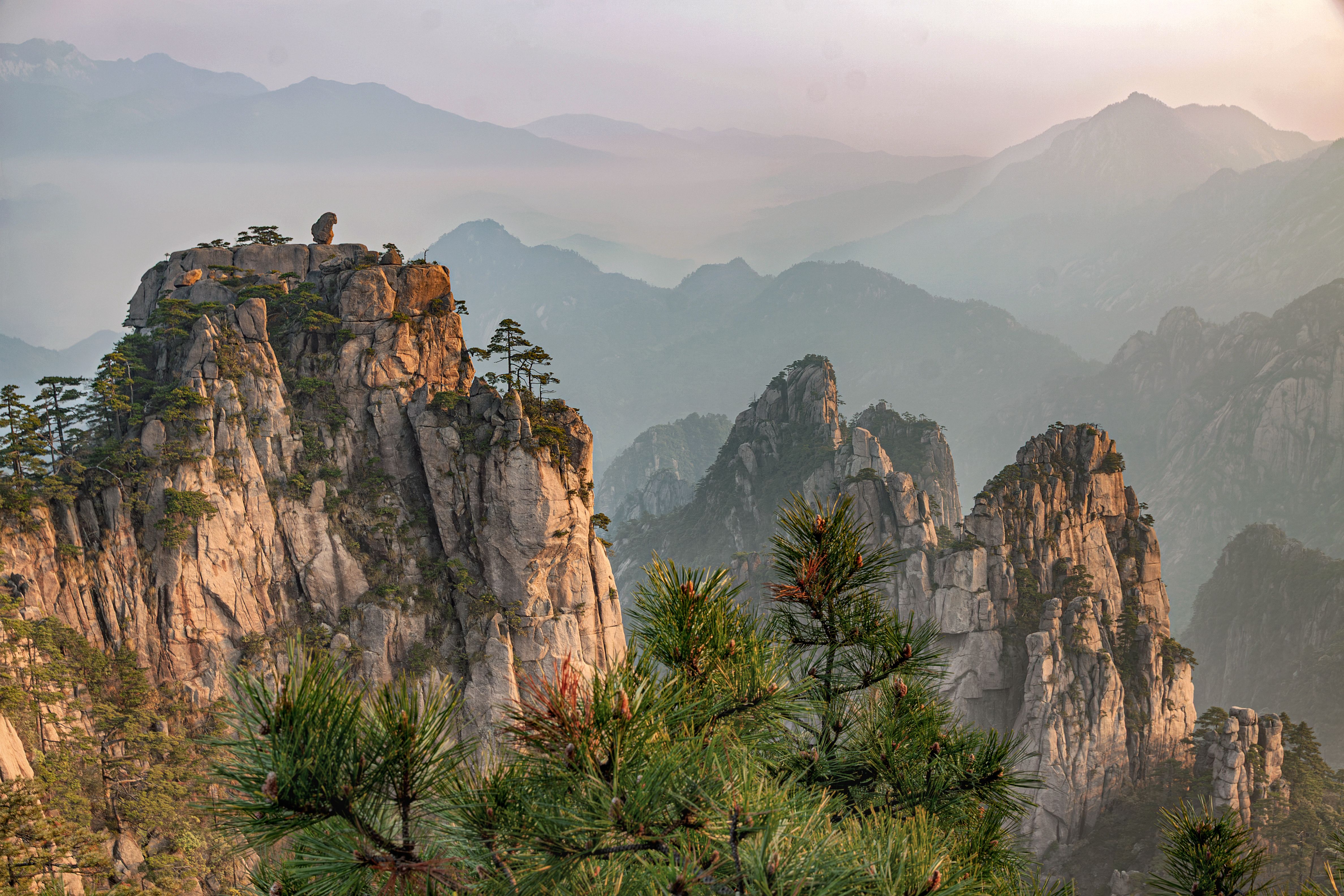 黄山で中国を代表する山岳絶景を満喫しよう