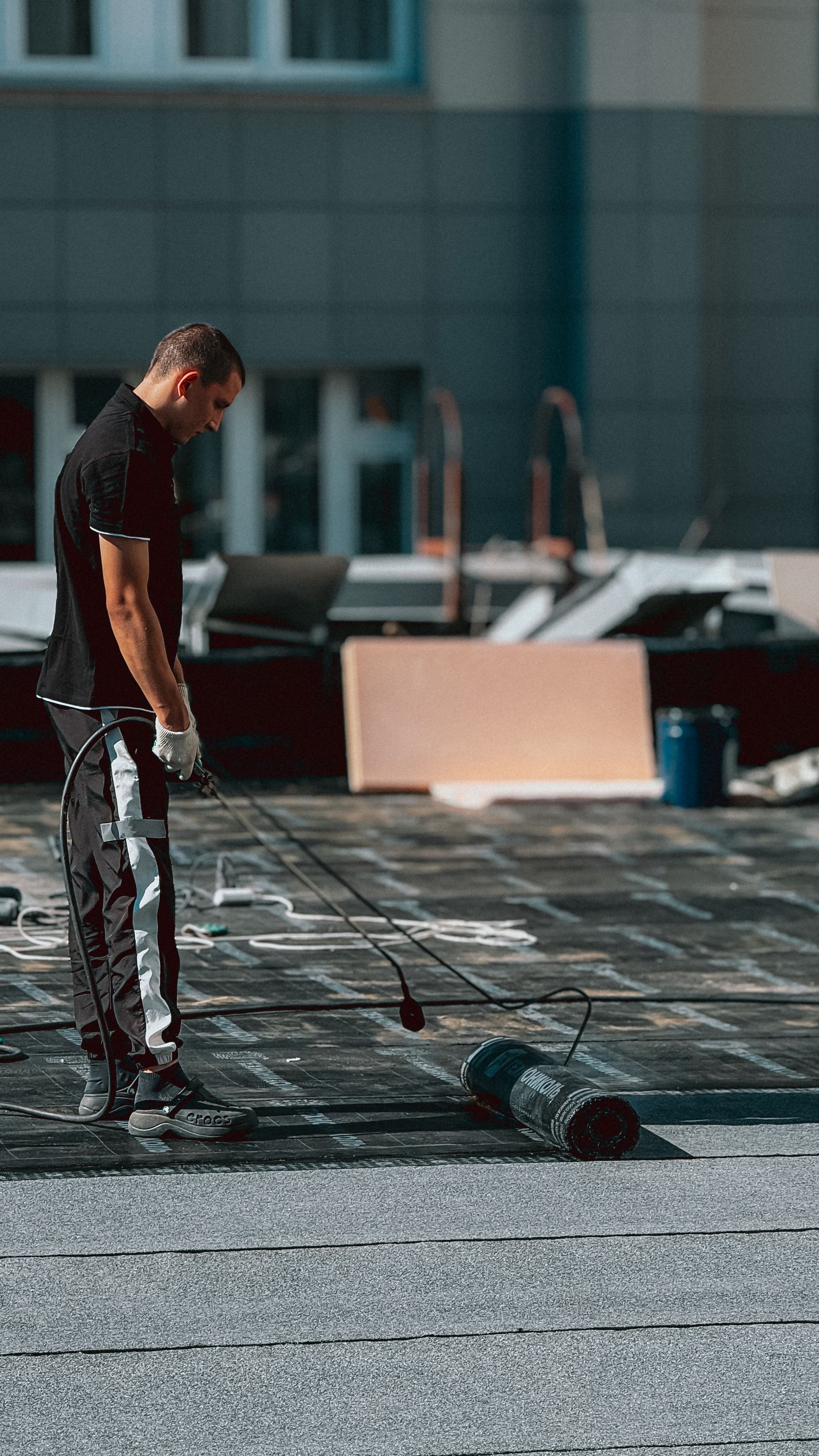 Low-slope commercial roofing membrane work