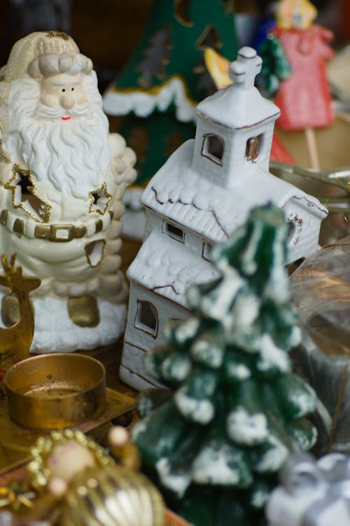 Free White Ceramic House Miniature on the Table Stock Photo