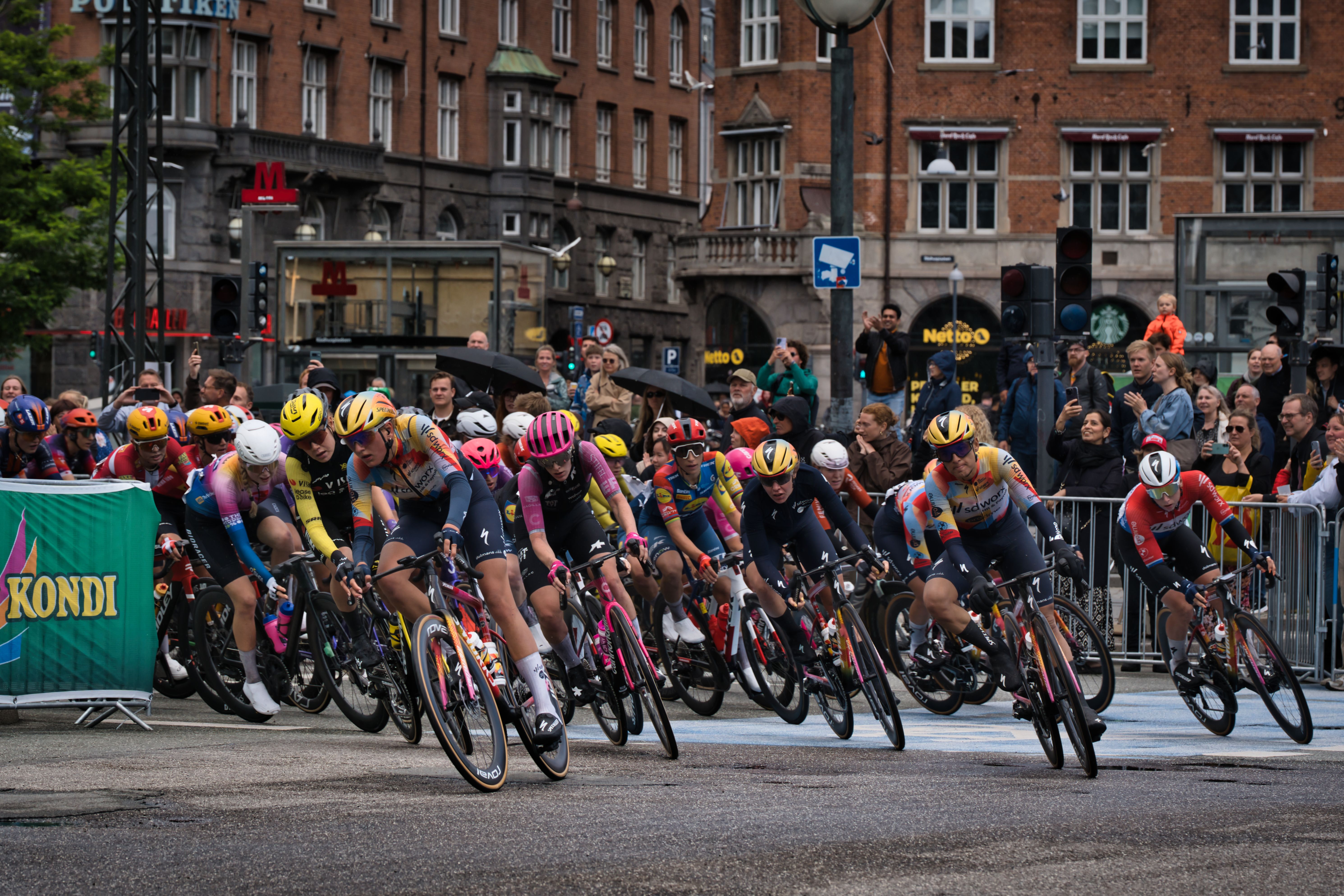 Vuelta a España: Matthew Brennan scores second sprint victory on stage five