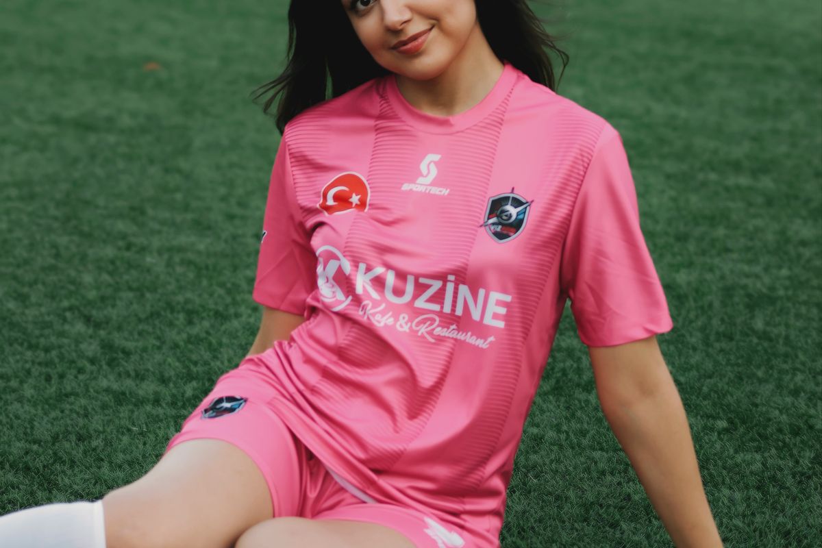 Women's Team Kit