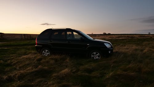 Ilmainen kuvapankkikuva tunnisteilla auringonlasku, auto, kia