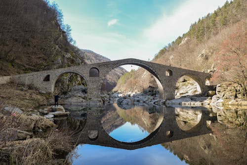 Gratis lagerfoto af akvædukt, bjerge, bro