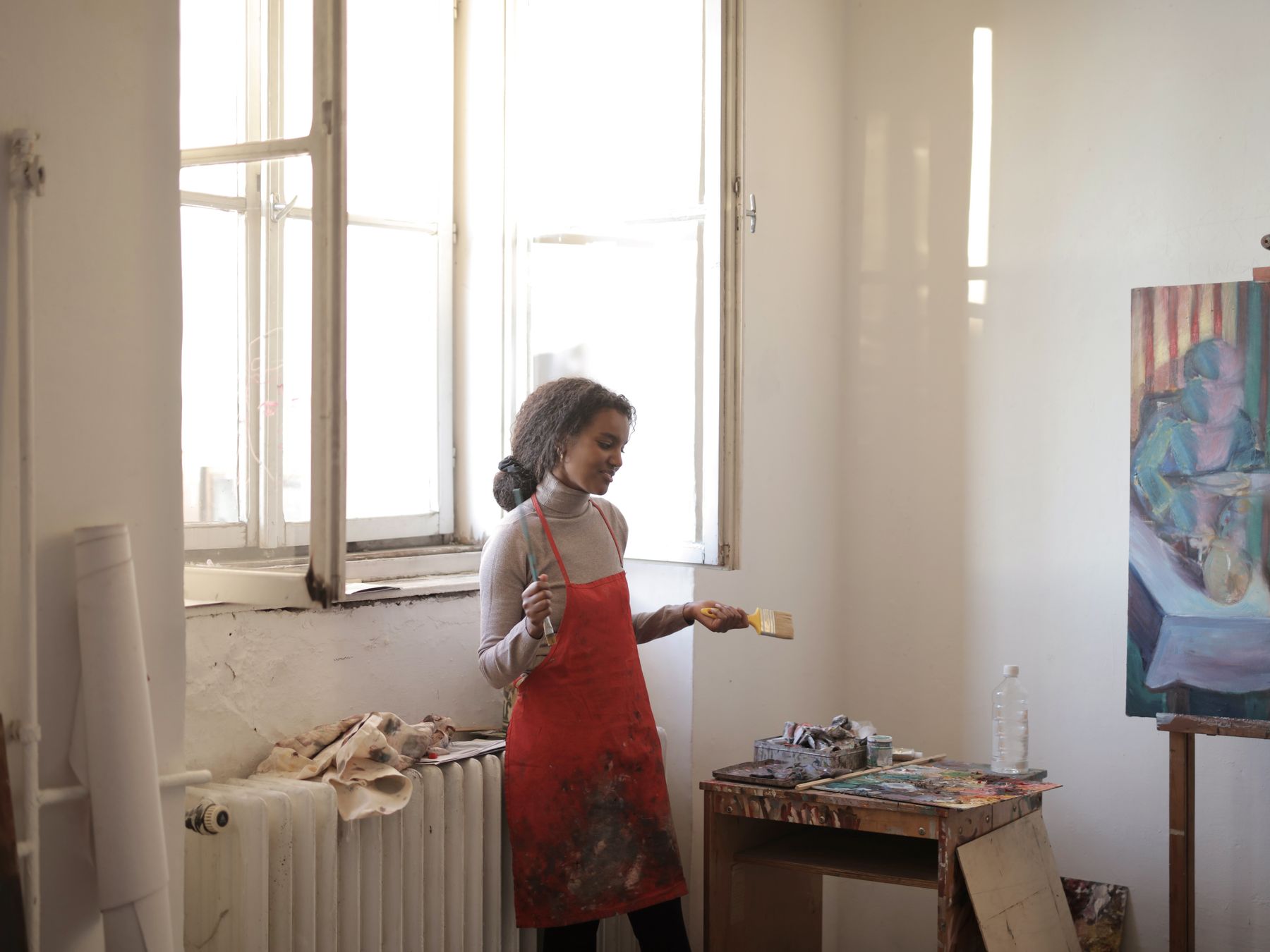 End of Tenancy Decorating in Holland Park — woodwork brushed to a crisp, smooth line