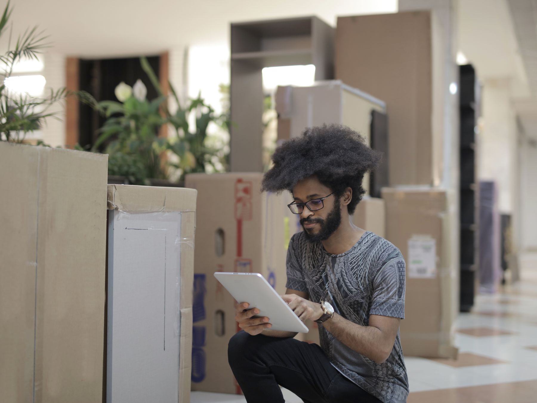 Crofty — student move with boxes and a van