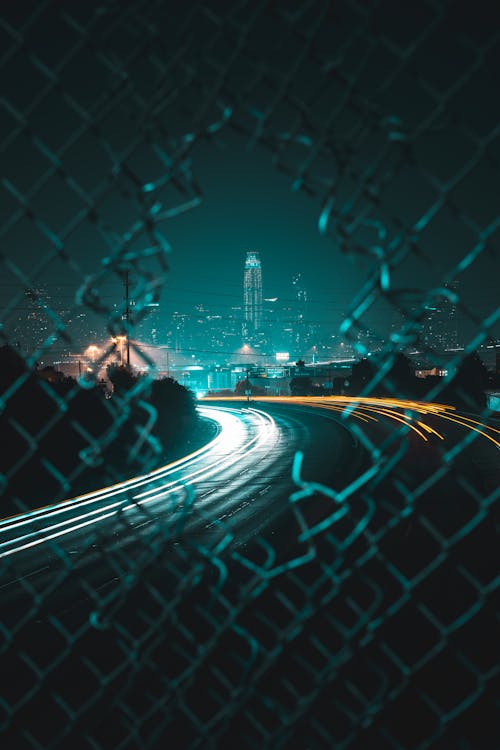 Fotografia Time Lapse Di Automobili Su Strada Durante La Notte