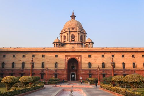 Free Explore the iconic Rashtrapati Bhavan with its historical architecture in sunny Delhi. Stock Photo