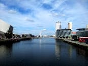 英国索尔福德码头海滨的现代建筑景观令人惊叹