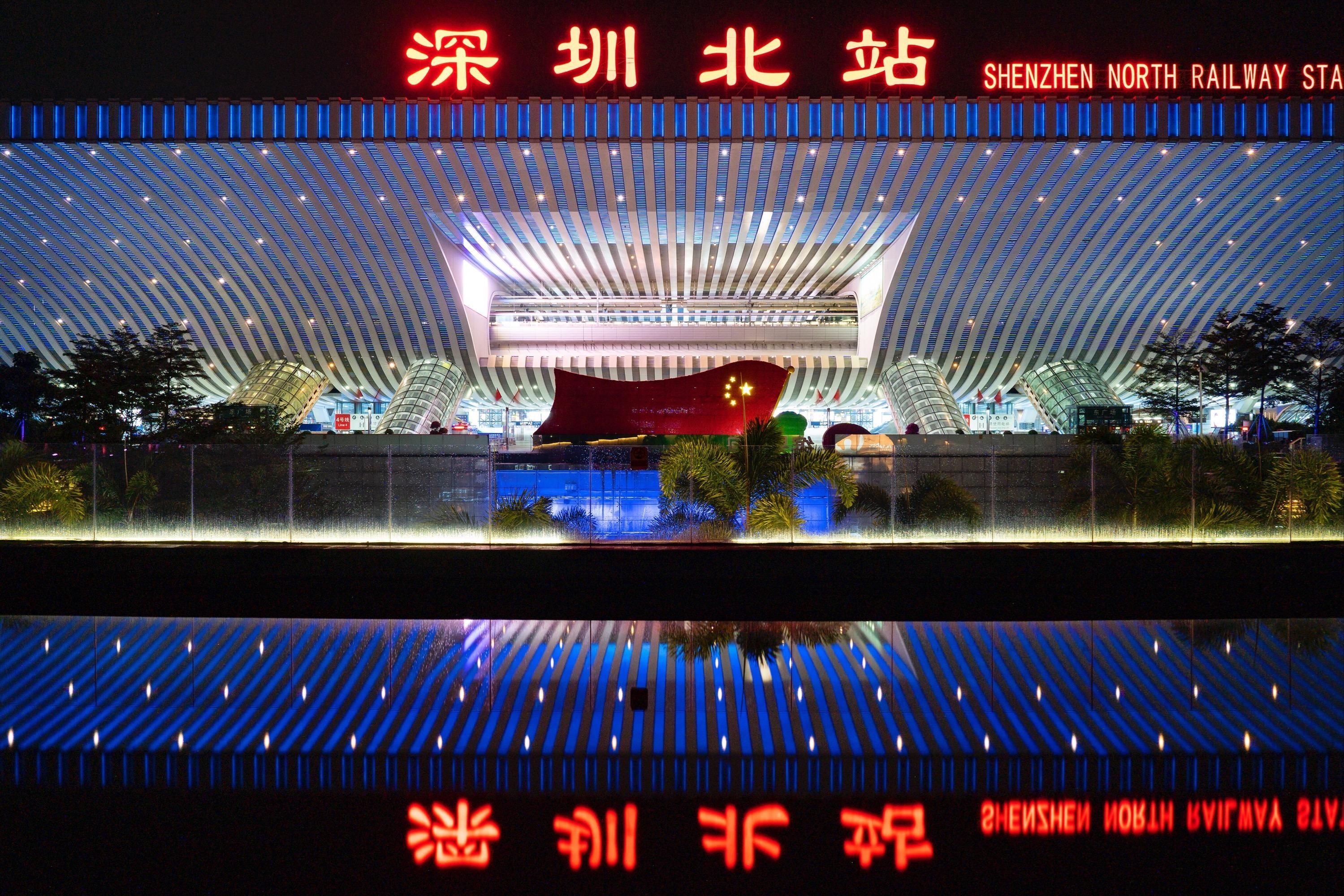 Shenzhen Culture Tech Tour with Drone Drinks Robot