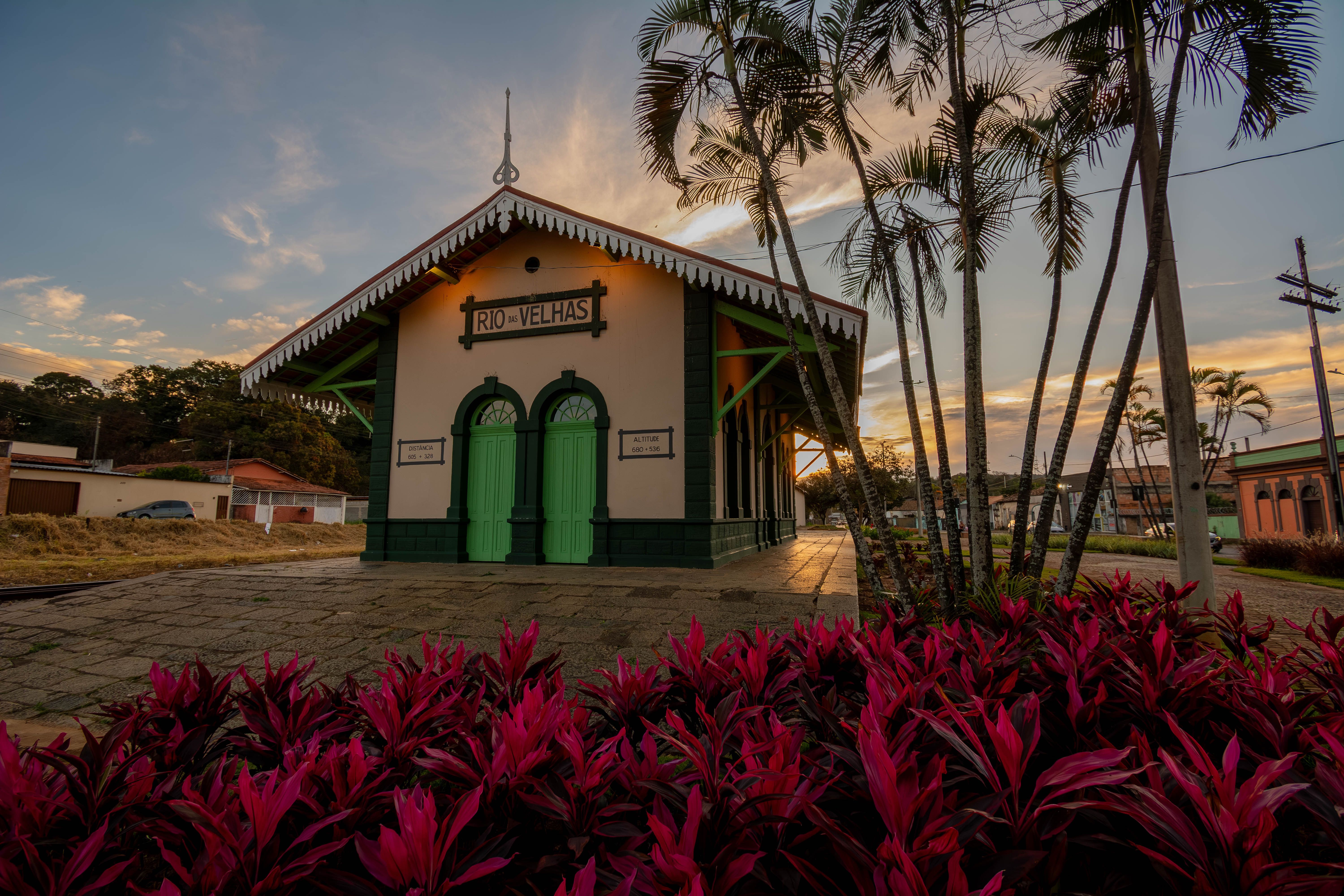 Azorean colonial houses along the shore at Ribeirao da Ilha