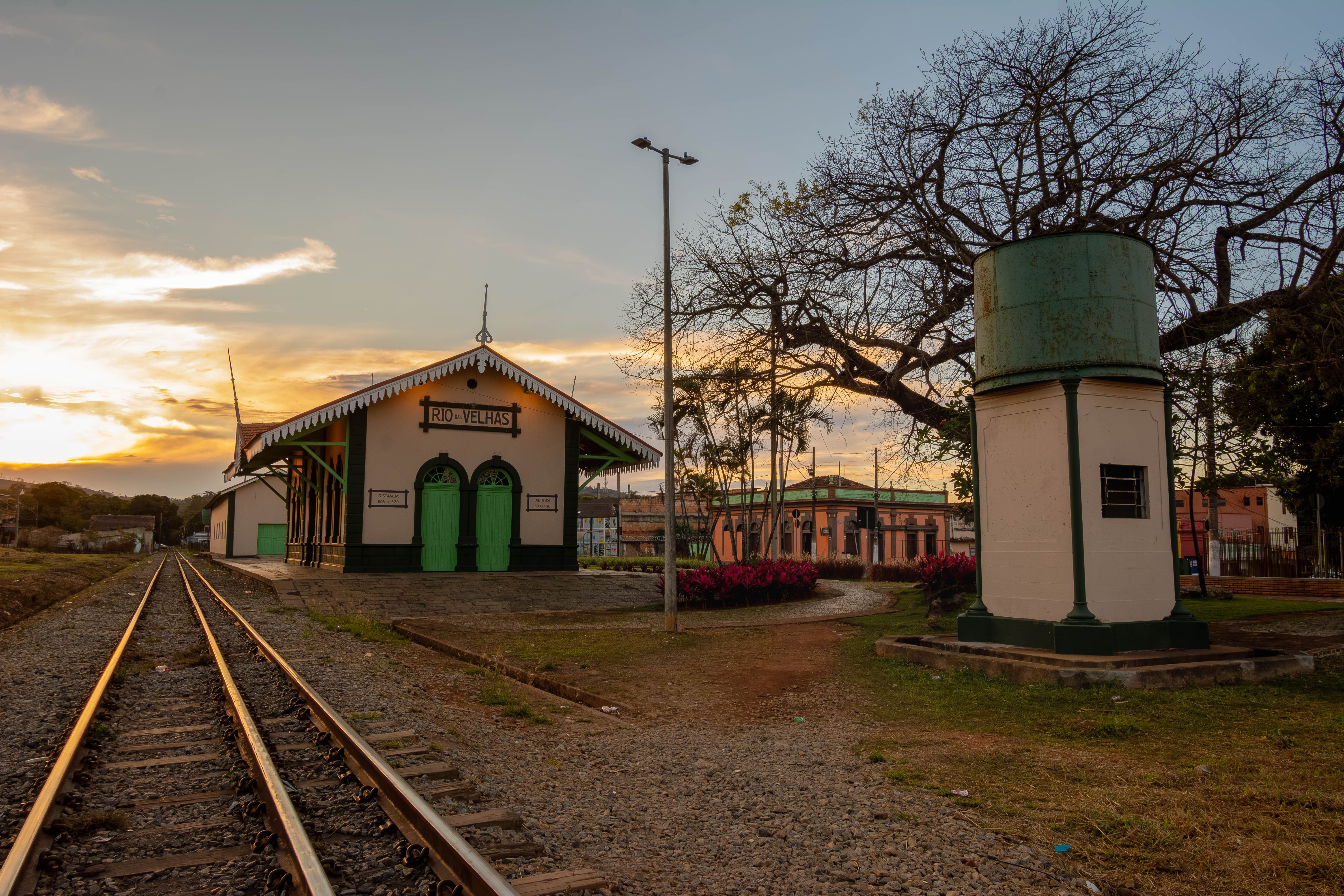 Praça da Igreja Matriz at sunset