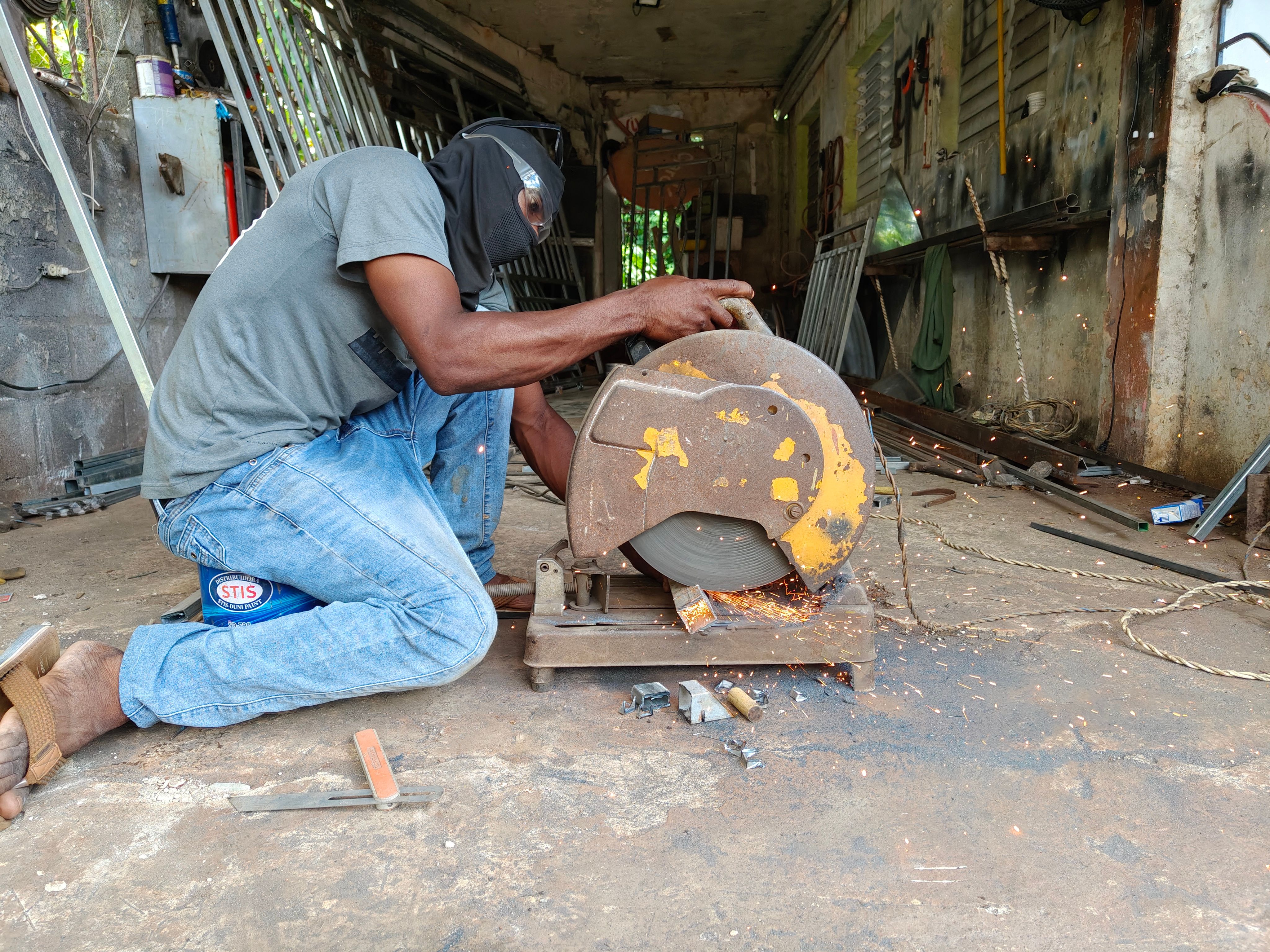 Trade and business electrical equipment — tradesman working with power tools