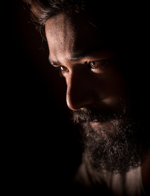 Безкоштовне стокове фото на тему «борода, бородатого мужчини, вираз обличчя»