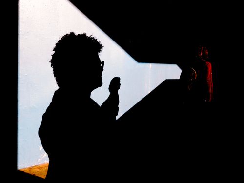 Free Artistic silhouette of people against contrasting light in İstanbul street. Stock Photo