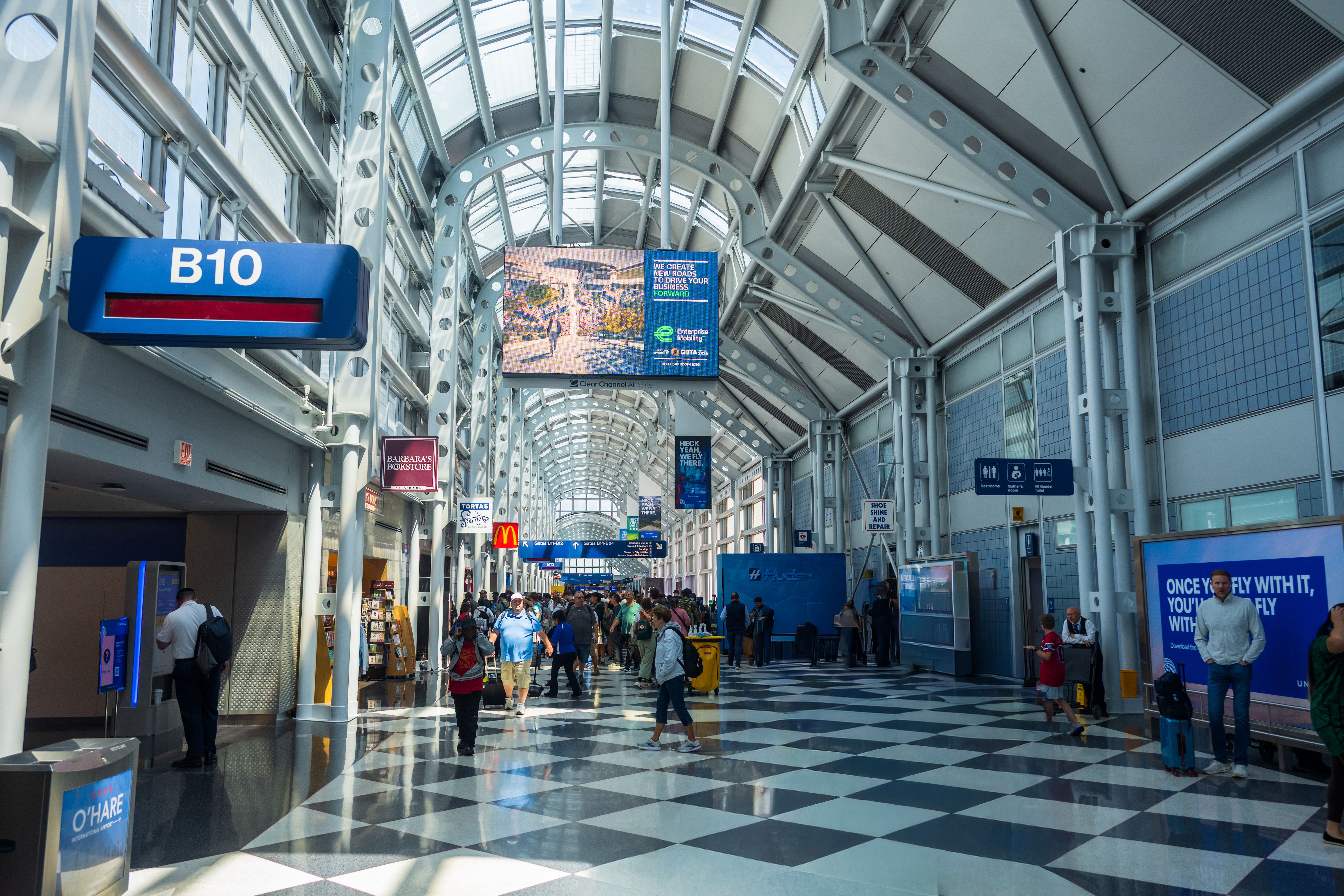 What to know about booking holiday travel this year - ABC News — Photo by Guohua Song on Pexels