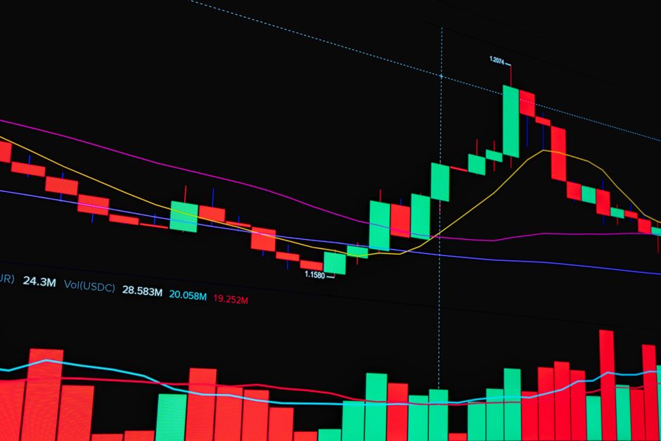 BOJ’s Ongoing Rate Hike Cycle Weighs on TSE:6920 Shares with Sharp Decline