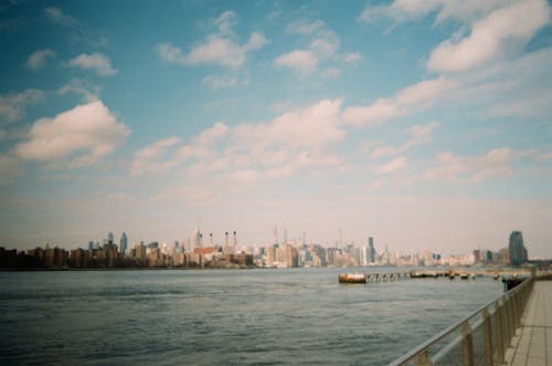 Foto d'estoc gratuïta de cel blau, nova York, núvols