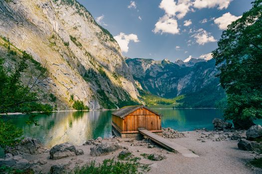 Wunderschöne Naturszene mit Berg & Natur