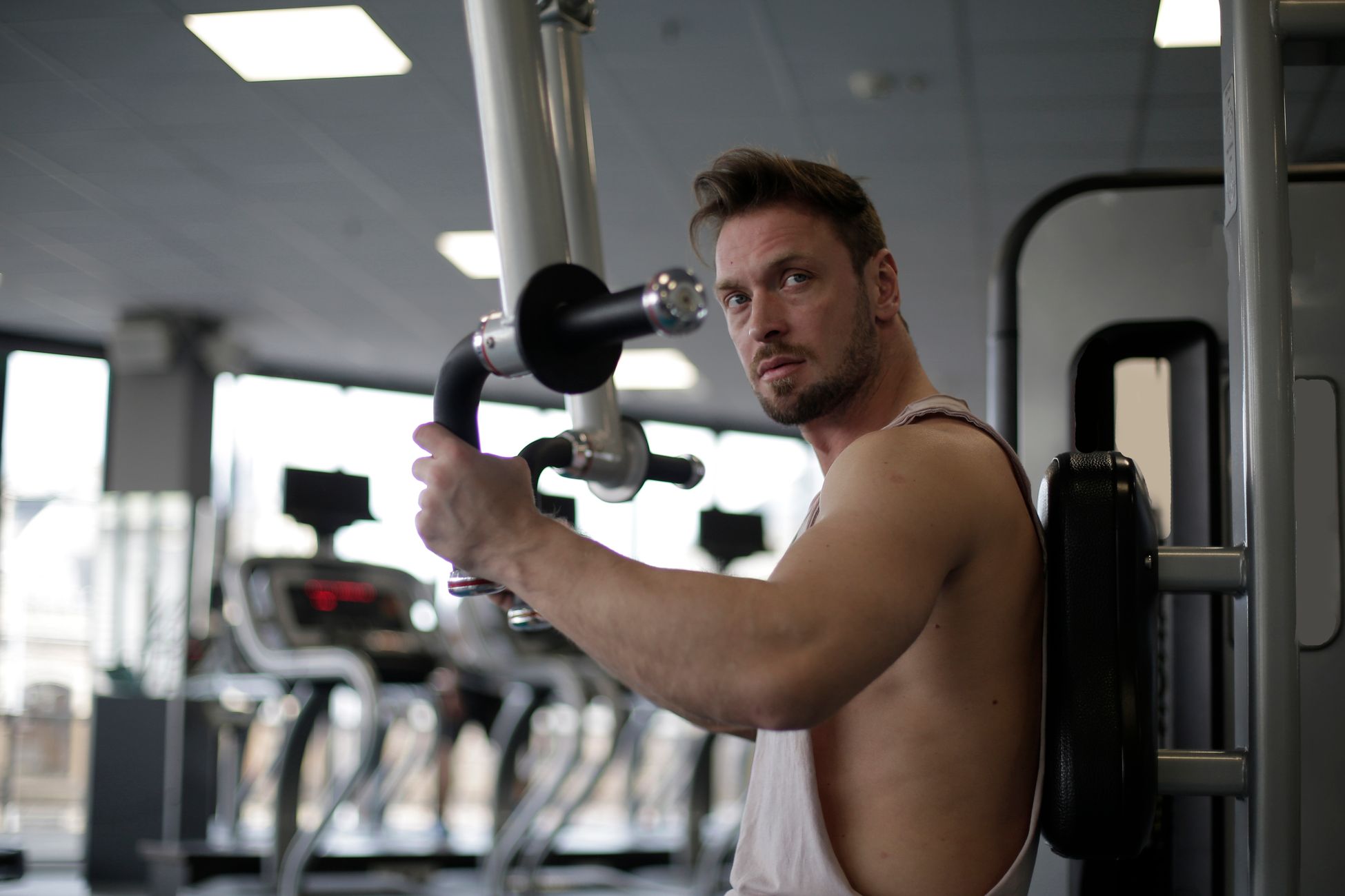 Thomas Berge verliest dertig kilo en toont sixpack