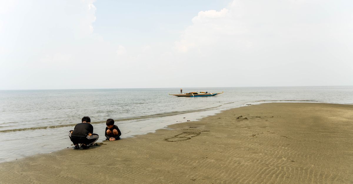 Calabarzon Coastal Cleanup Collects 35,105 Kilos of Waste