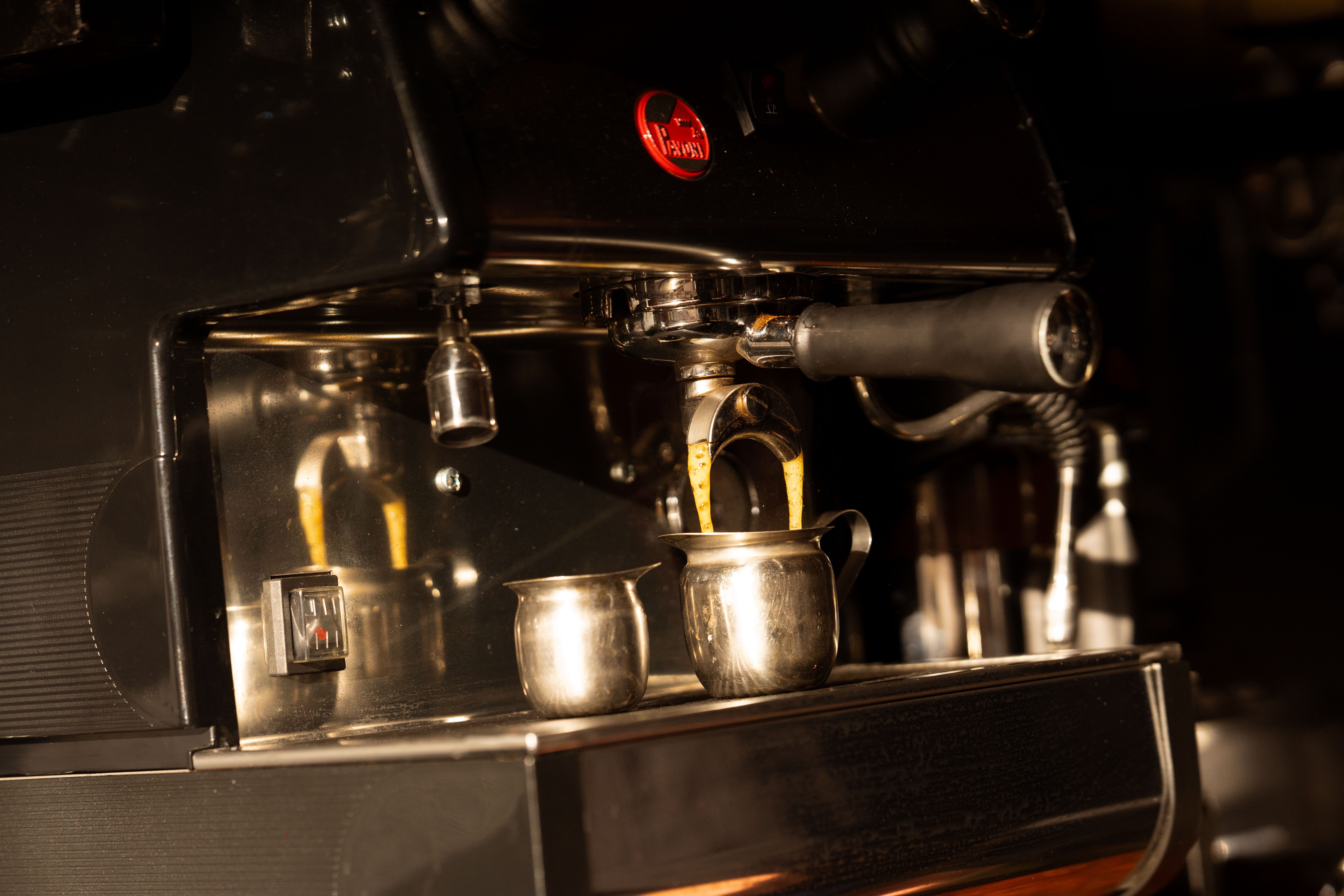 Filter coffee in a stainless steel tumbler