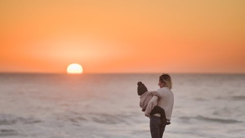 ゴールデンアワー, ビーチ, ビーチの夕日の無料の写真素材