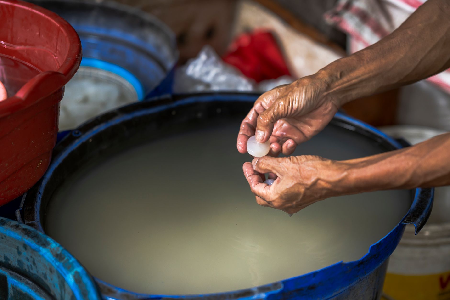 Photo by Daniel Lee on Pexels Product hands