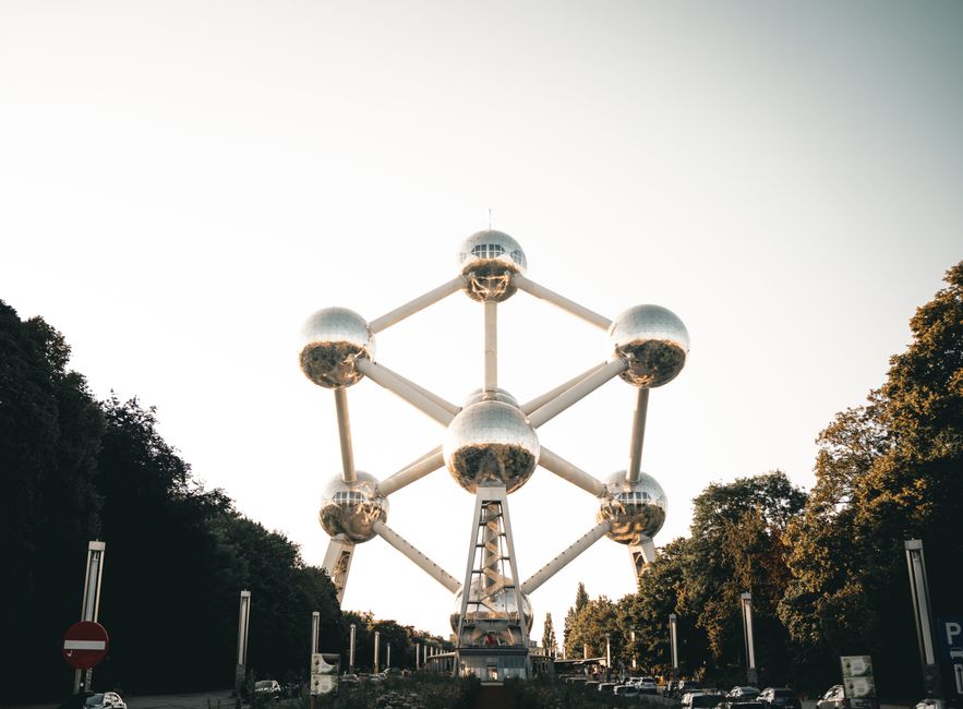 The Atomium, a landmark in Brussels, captured at sunset with a clear sky.