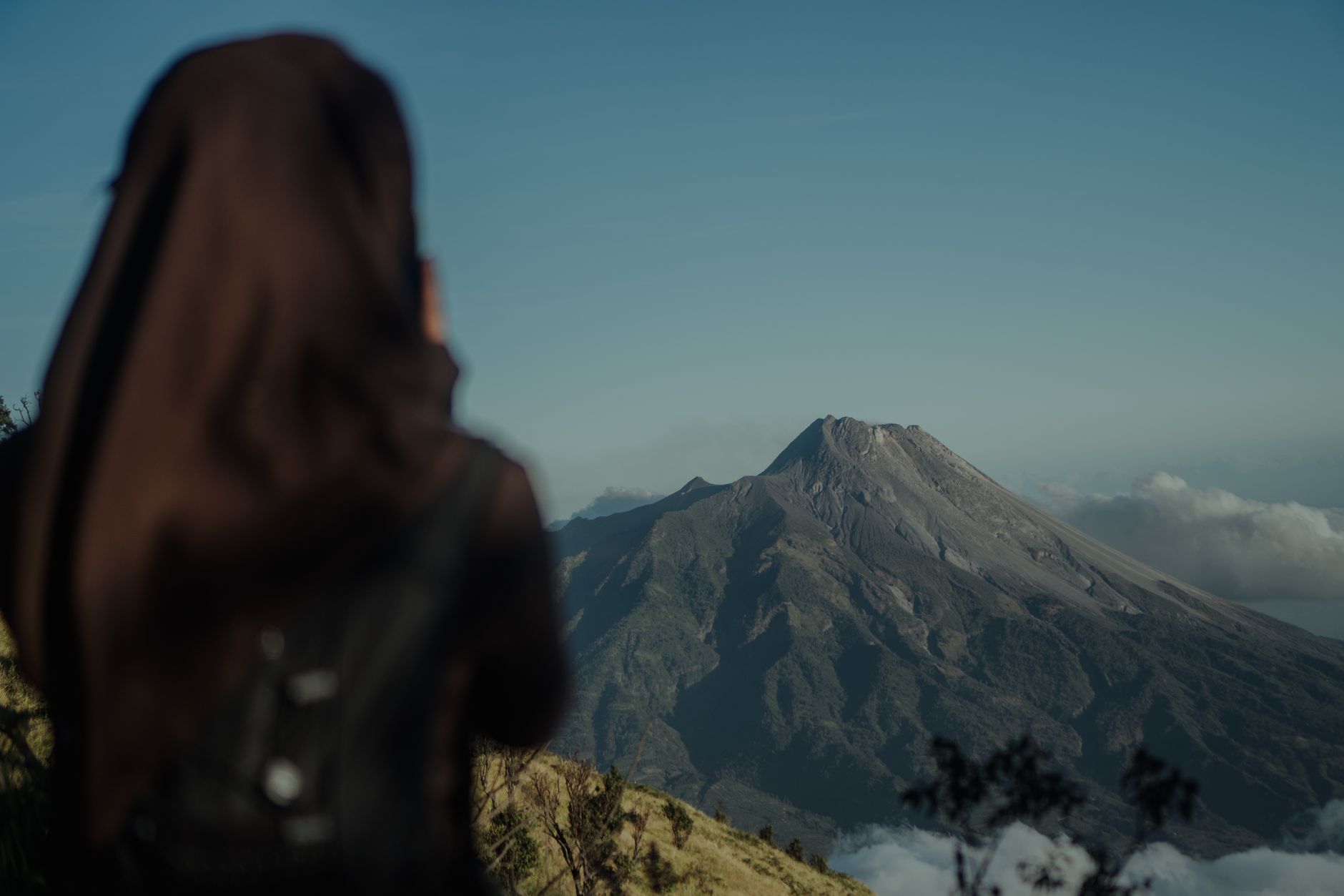 Rekomendasi 6 Gunung Terdekat dari Jakarta untuk Destinasi Mendaki Akhir Pekan