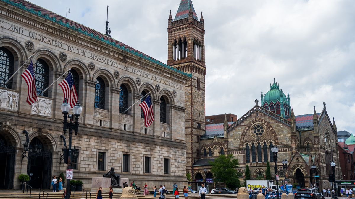 Top Boston, MA Holiday Giveaways With No Purchase Necessary: Safe Entry Guide
