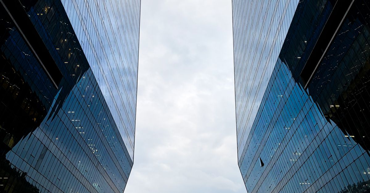 Cómo las grandes empresas redefinen el diseño con sedes corporativas millonarias Cómo las grandes empresas redefinen el diseño con sedes corporativas millonarias