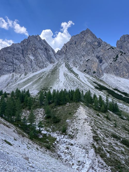 Free Breathtaking view of rugged mountain peaks and lush greenery in Tyrol, Austria. Stock Photo