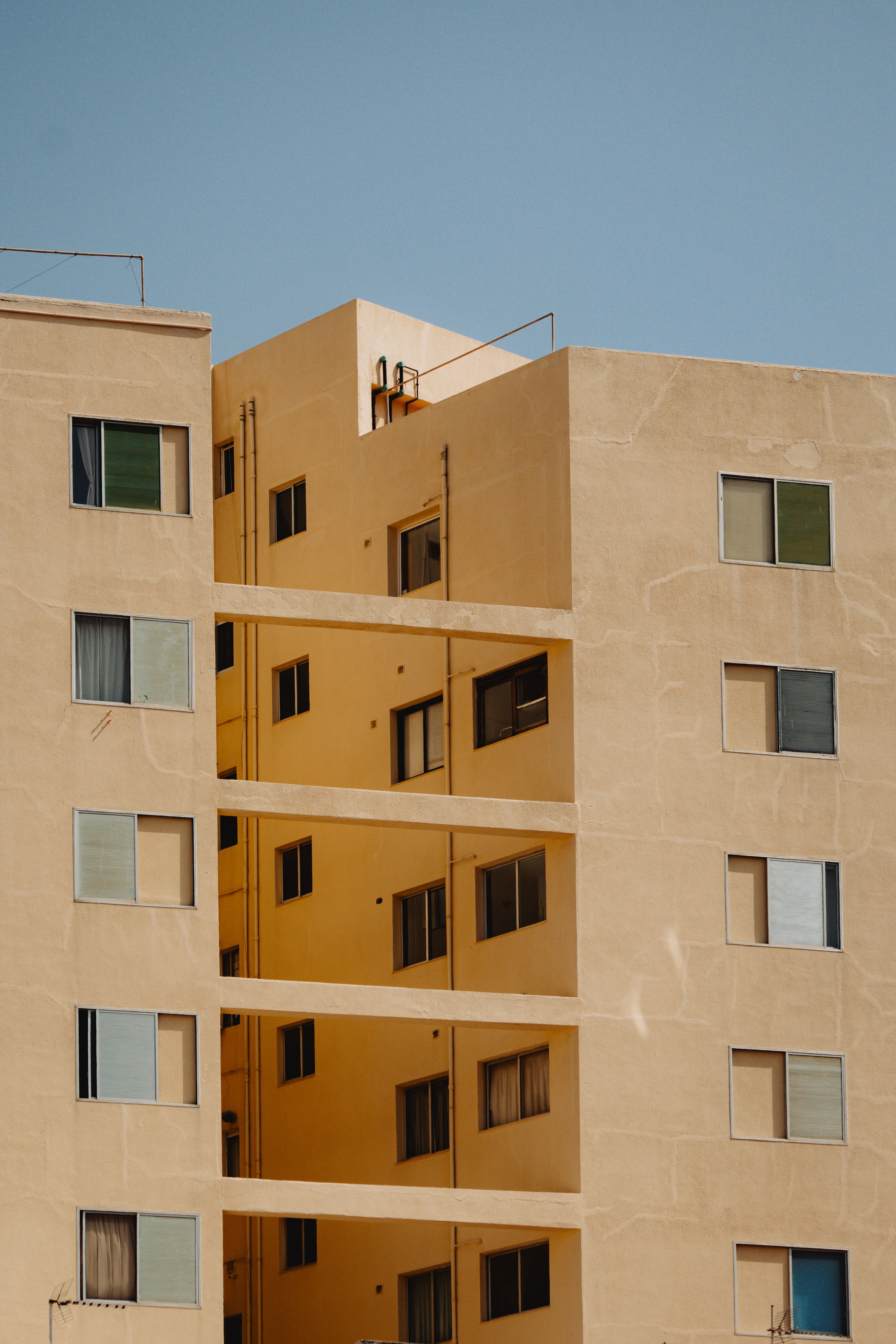 Contemporary residential building against a clear sky in San Sebastián de La Gomera.