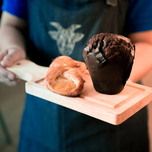 Gratis lagerfoto af chokolade, chokolade muffin, croissant