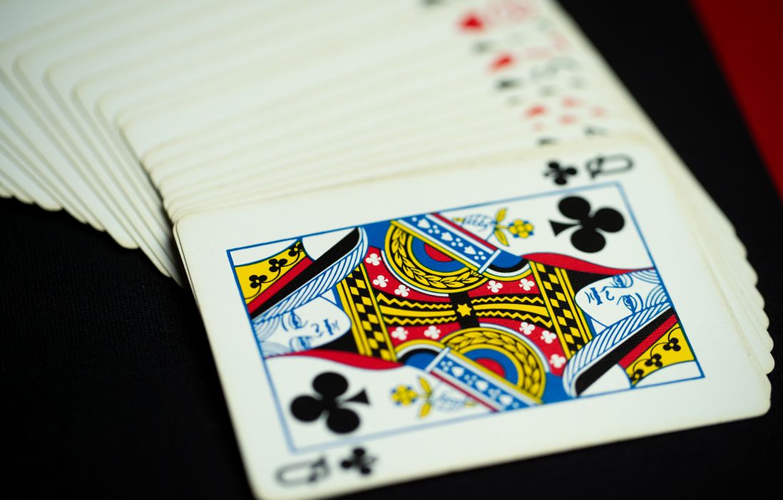 Online Casino: Spielautomaten und Live-Spiele im Überblick