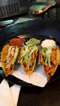 Tacos au poulet cuits à la mijoteuse