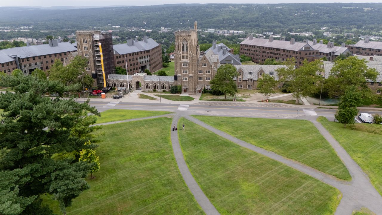Cornell lance une enquête indépendante sur la gestion d’un viol présumé en 2024