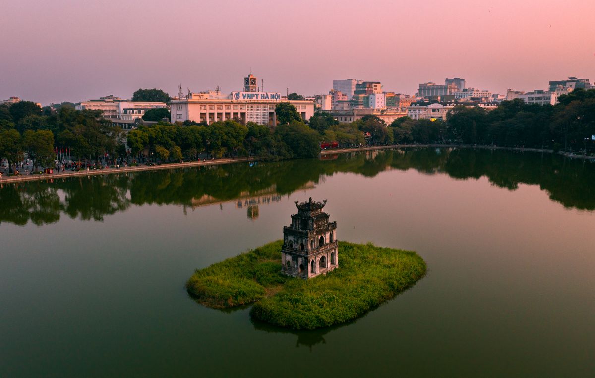 Hanoi — A city paced by lakes, old streets and everyday rituals