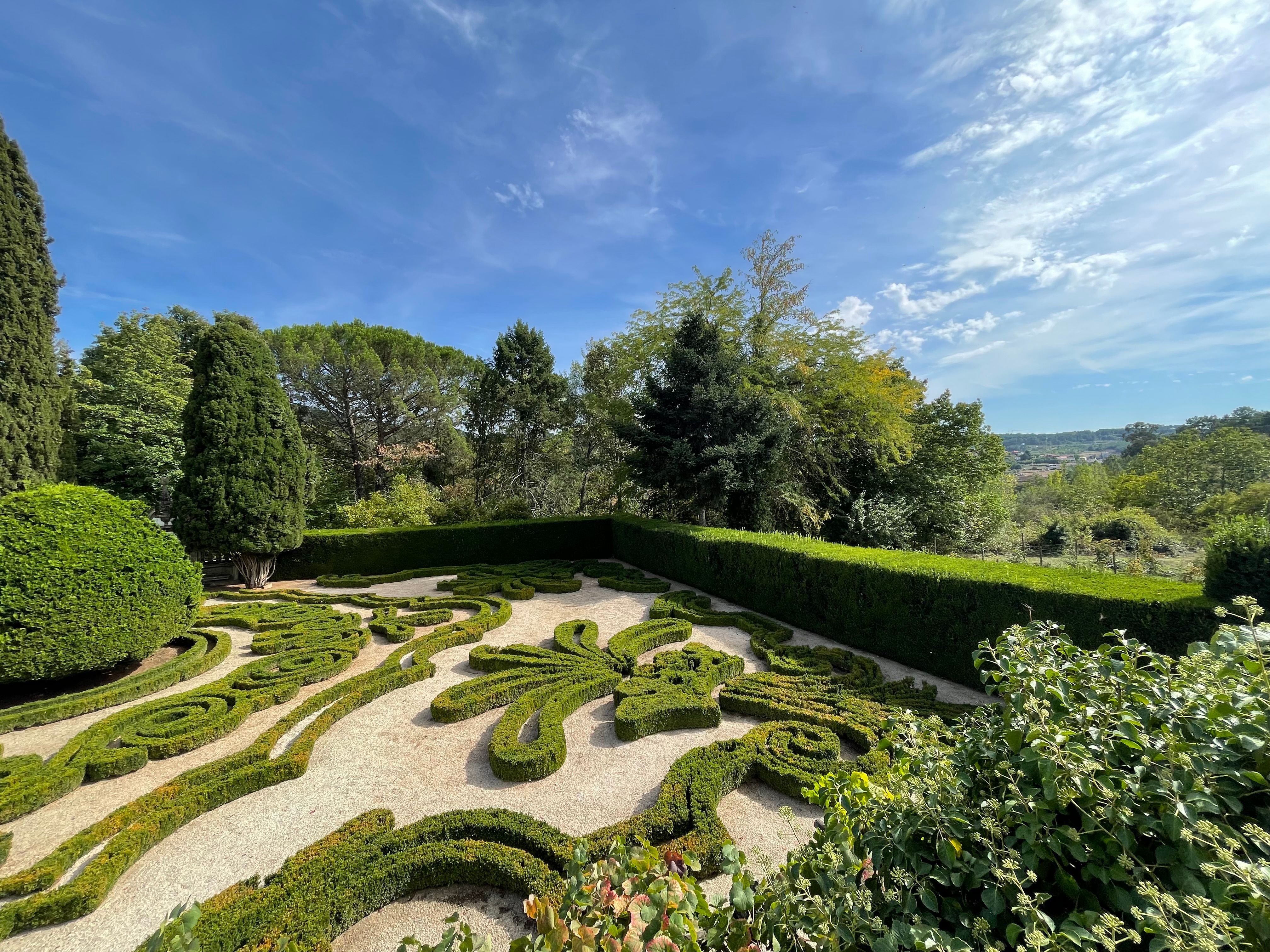 Ornate formally manicured garden hedges — professional hedge trimming service in Surrey BC